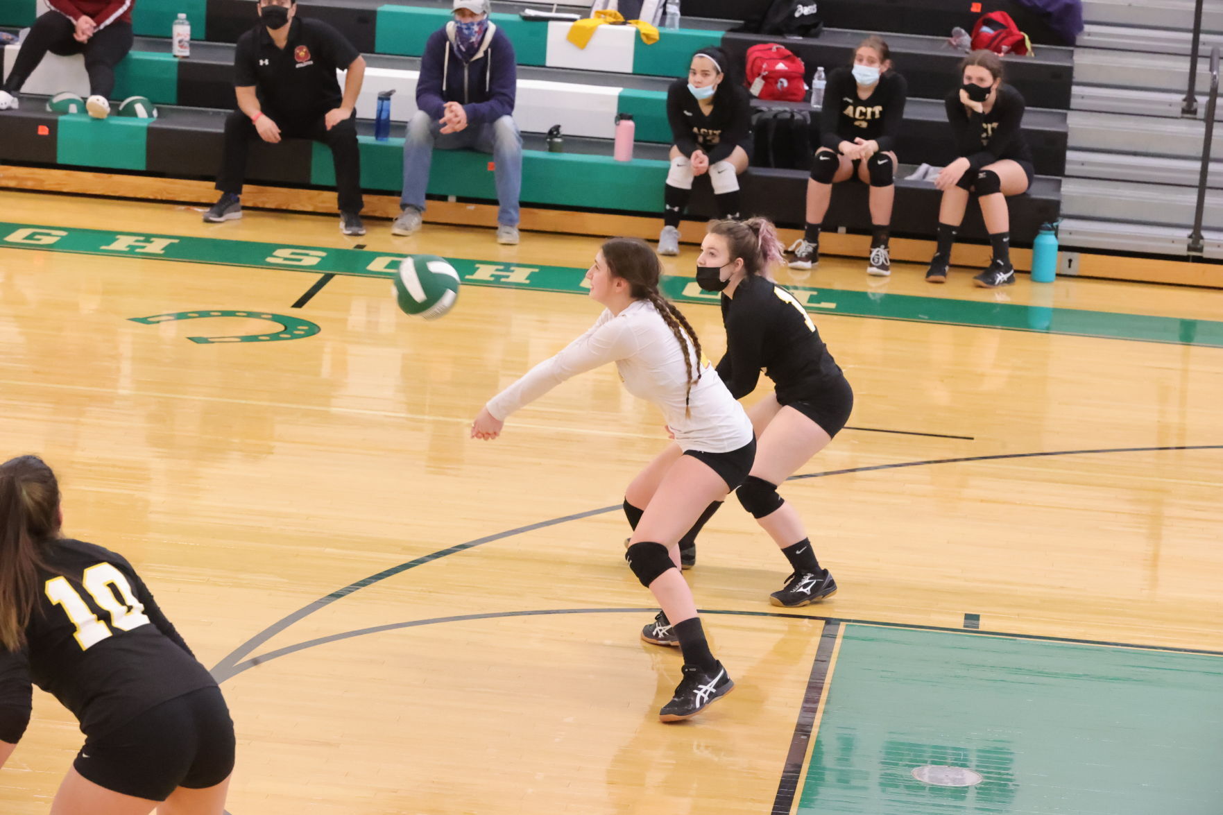 Mainland vs ACIT volleyball